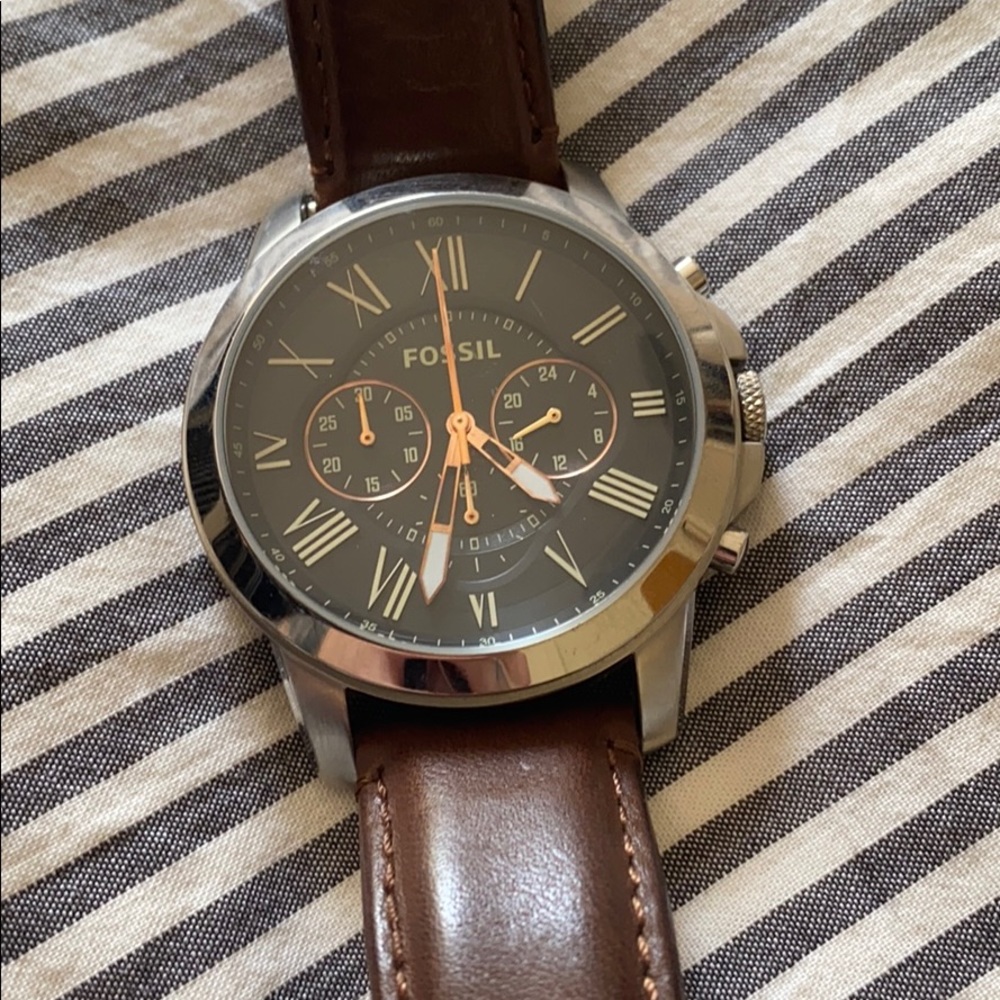 Watch - Picture 2 of 3